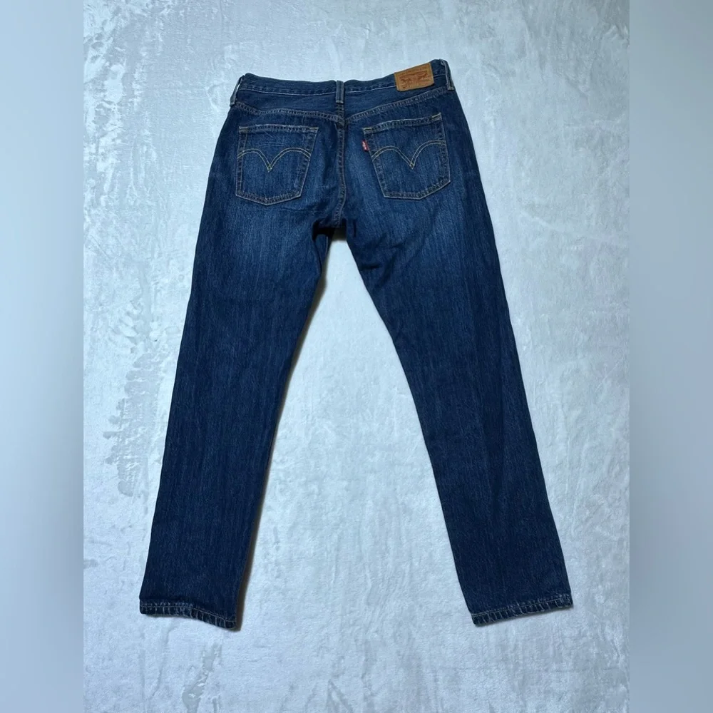 Levi’s 501 T tapered fit distressed button fly denim jeans style 40197 size 28